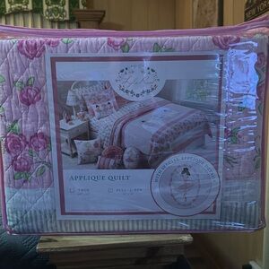 Cute Girl Appliqué Quilt